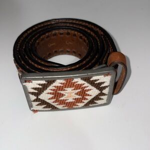 Stylish Brown and White Patterned Belt